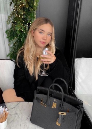 Лина, Г. Прохладный